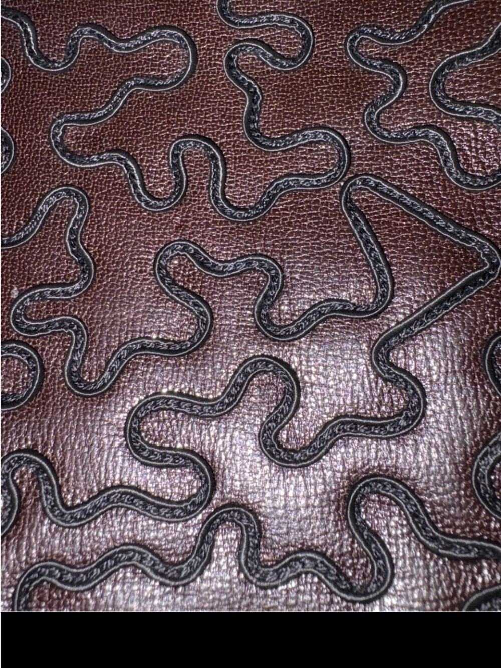 FENDI RARE AUTHENTIC VINTAGE FENDI ROMA ABSTRACT LEATHER APPLIQUÉ DOME CLUTCH - Picture 8 of 12